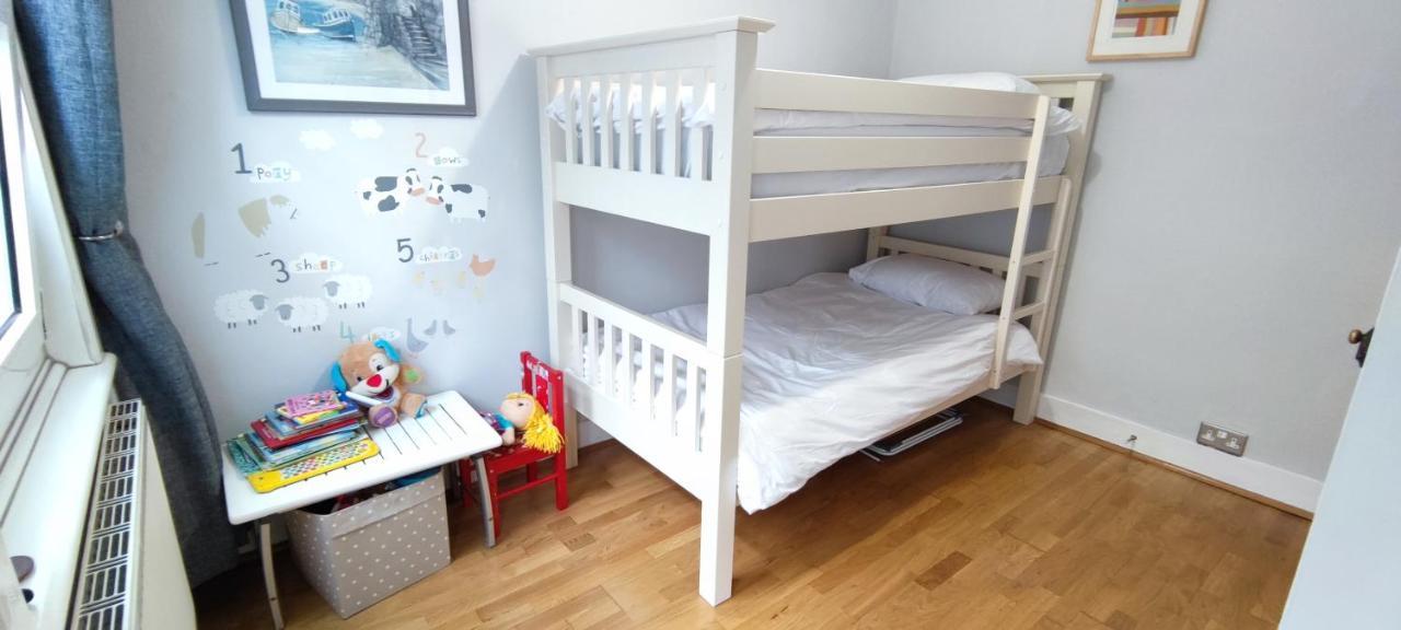 Windsor Cottage: Cosy, Charming, Full Of Character Exterior foto